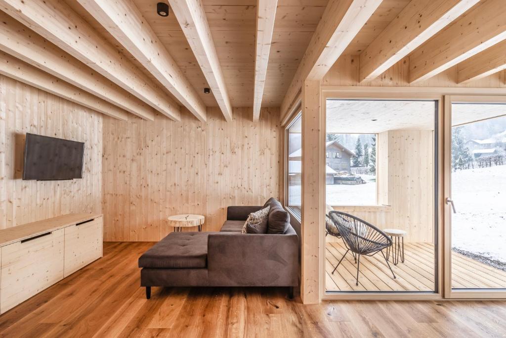TV a/nebo společenská místnost v ubytování Haus im WALDner