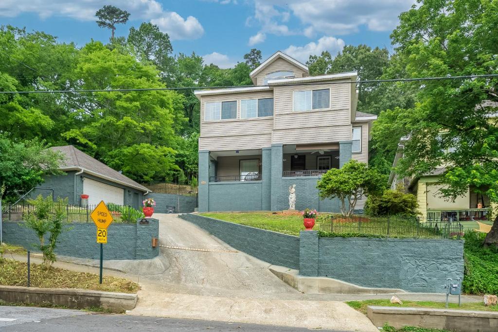 The Elizabeth, Hot Springs (updated prices 2024)