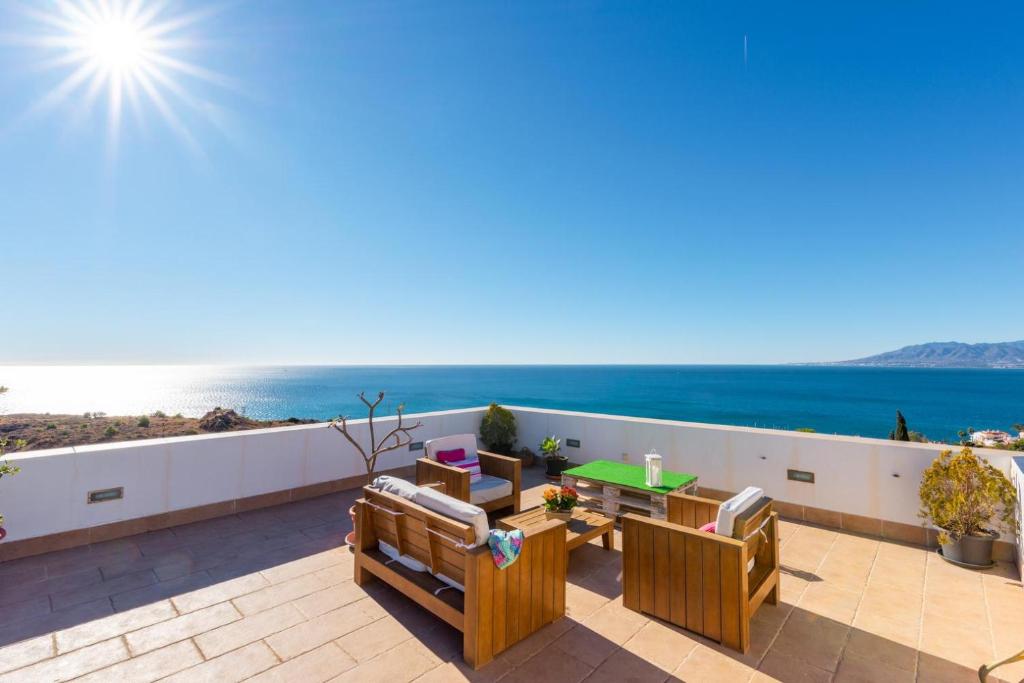 Luxury Villa with swimming pool and amazing views - Villa