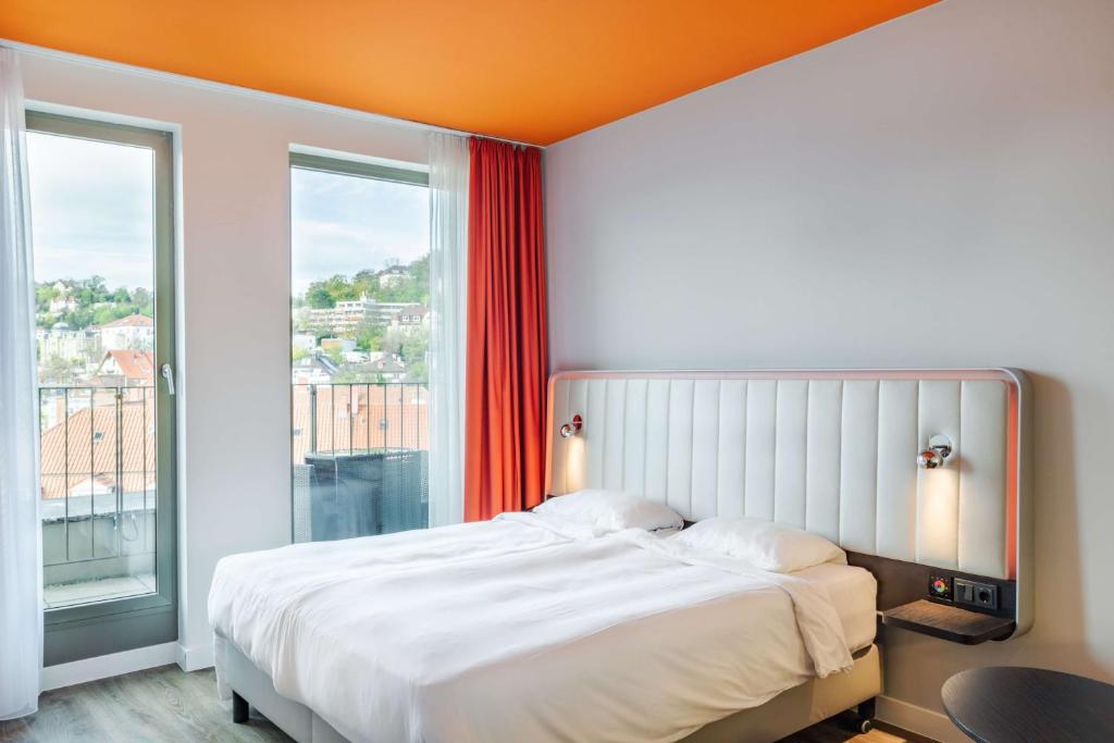 Postel nebo postele na pokoji v ubytování Park Inn by Radisson Stuttgart