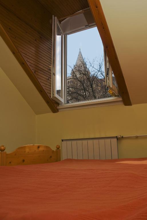 Postel nebo postele na pokoji v ubytování Budavar Bed and Breakfast