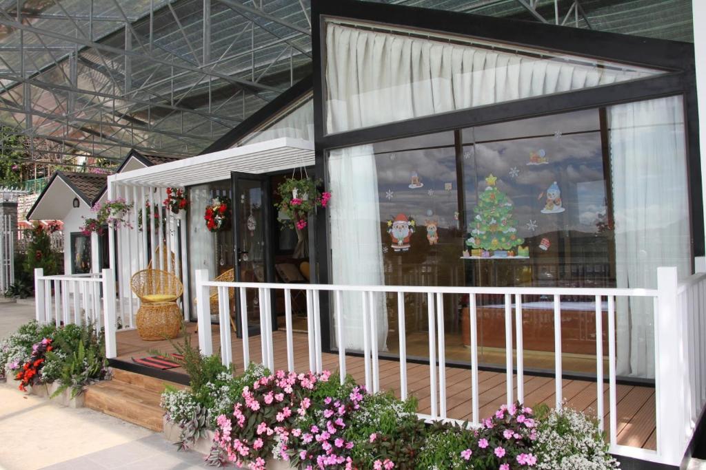 Tòa nhà nơi căn hộ tọa lạc