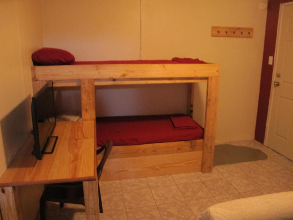 TV a/nebo společenská místnost v ubytování Waterfall Hostel