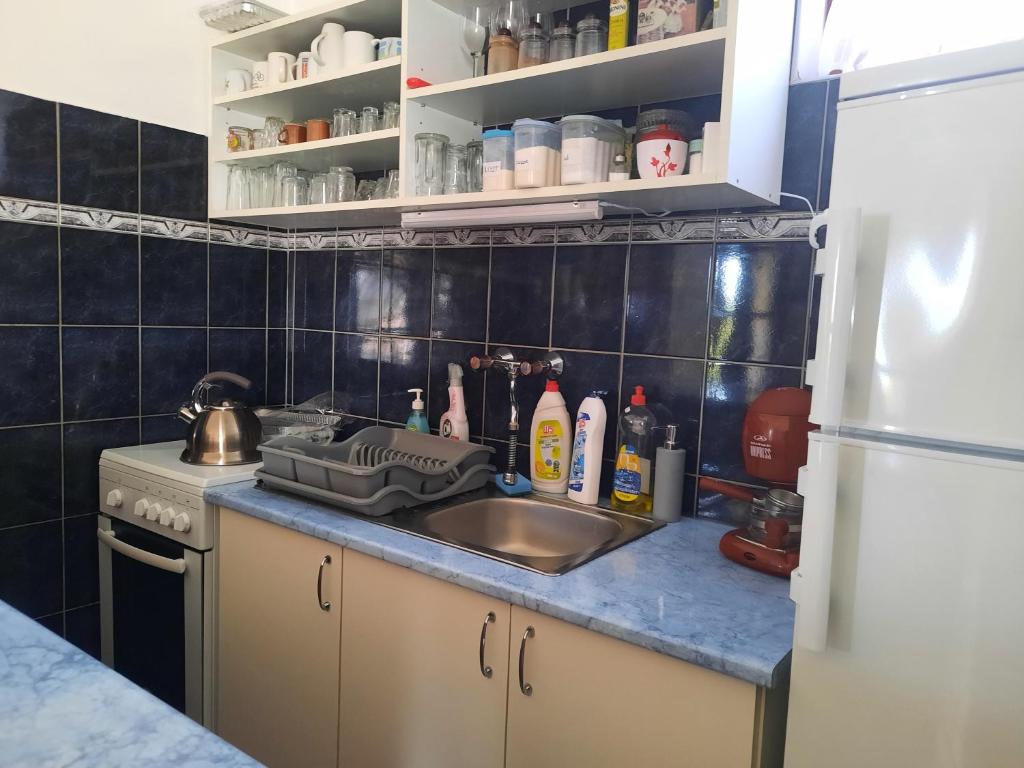 A kitchen or kitchenette at Zsuzsanna vendégház