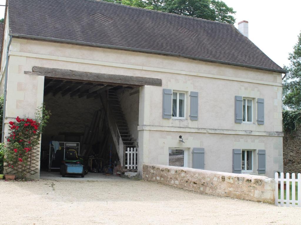 Maison au calme avec piscine couverte, à 10 min de La Roche Posay et des Thermes, WIFI inclus - FR-1-541-43 - Housity