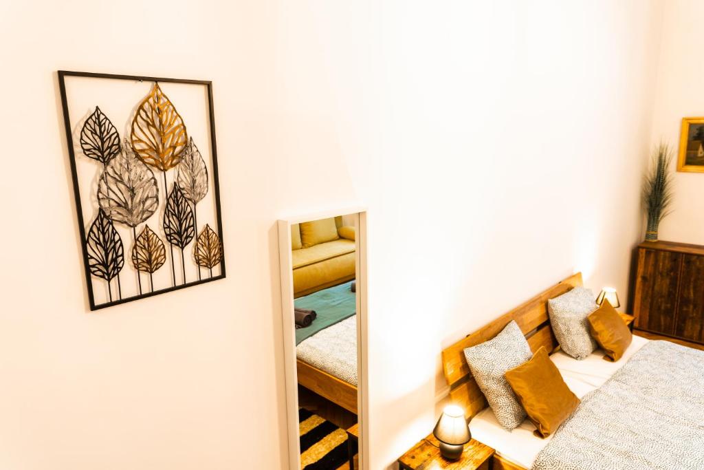 Posteľ alebo postele v izbe v ubytovaní Palace Quarter Suite