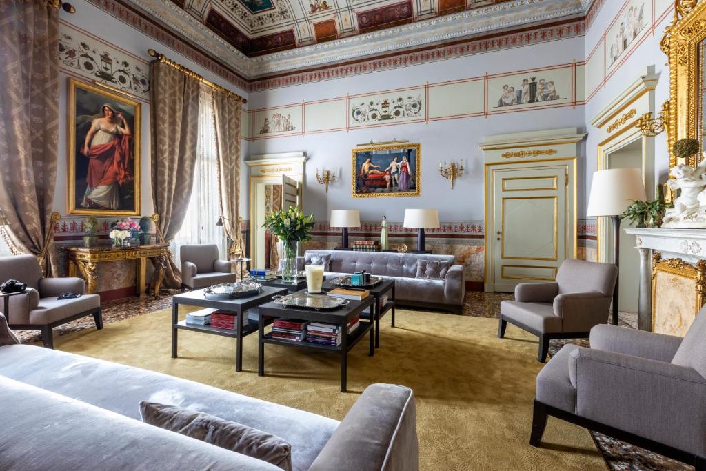 No Other Place - Palazzo Storico