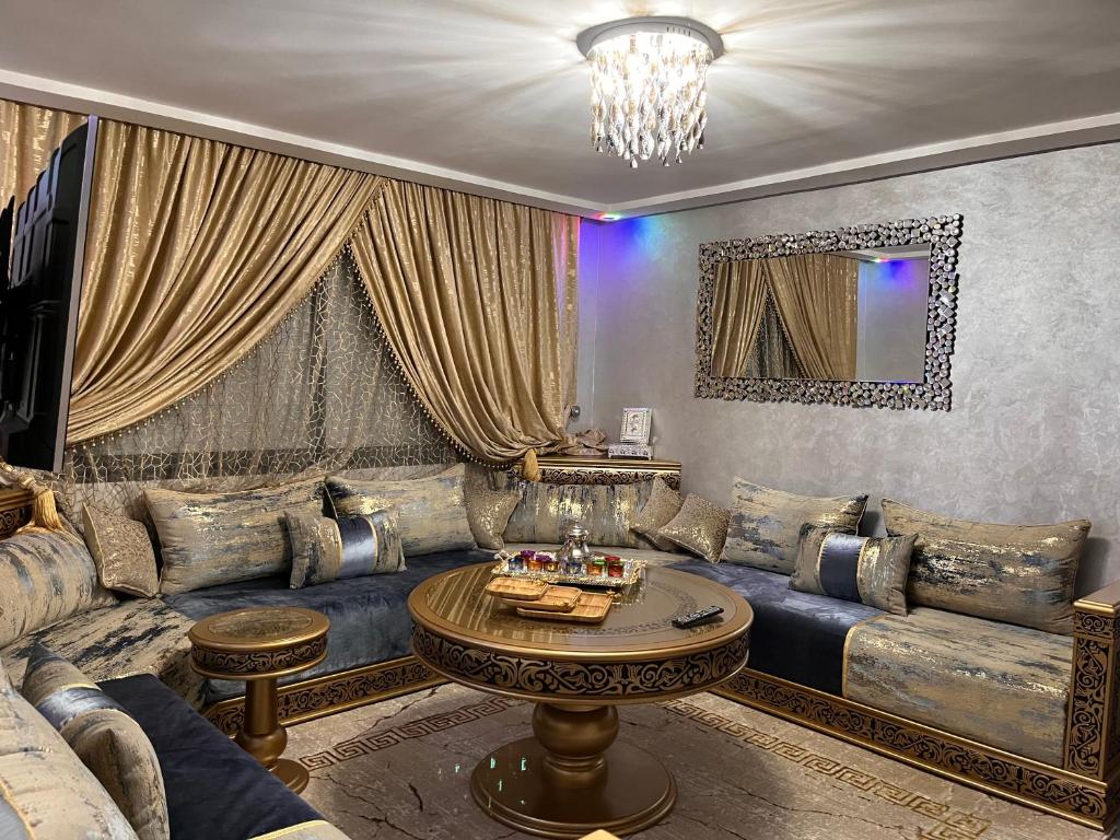 Apartment Aprt Bouznika, 3km loin de plage, Morocco