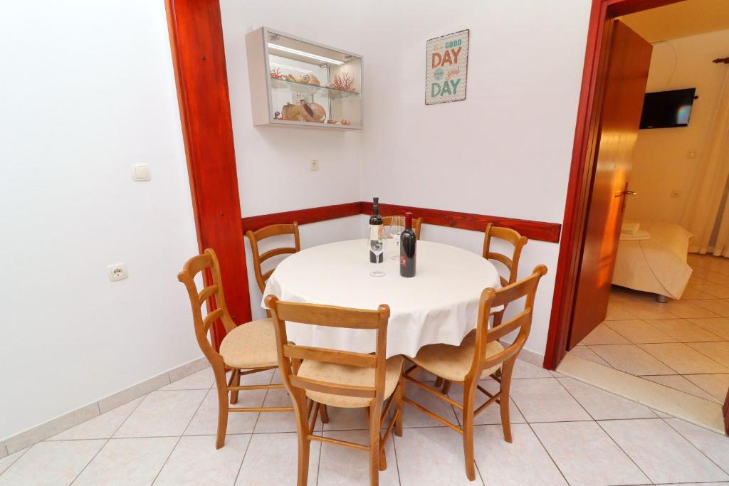 Fotografie z fotogalerie ubytování Seafront Apartments Anthony v destinaci Lastovo