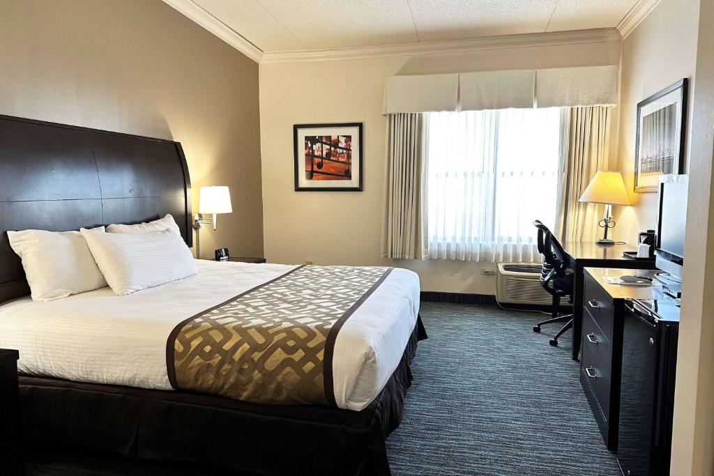 Postel nebo postele na pokoji v ubytování Chicago South Loop Hotel