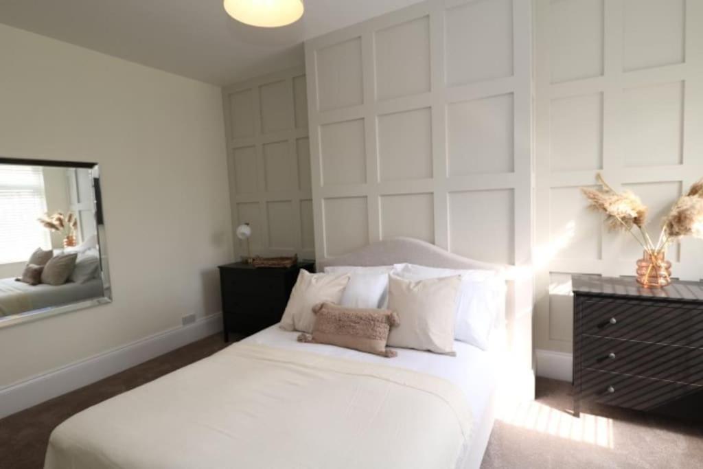 The Hideout, IH4AOXF - Housity