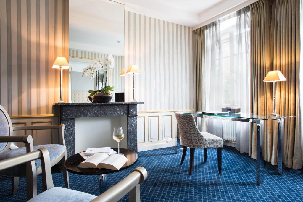 Hotel Le Place d'Armes - Relais & Châteaux - Resim 41