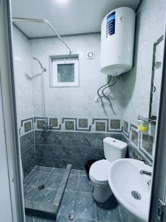 Koupelna v ubytování Tetne Qor Guesthouse