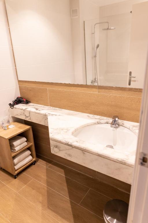 Koupelna v ubytování Hotel Can Pamplona