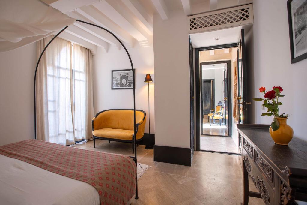 Postel nebo postele na pokoji v ubytování Riad & Spa Azzouz
