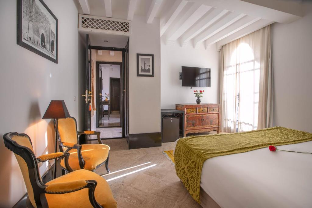 Postel nebo postele na pokoji v ubytování Riad & Spa Azzouz