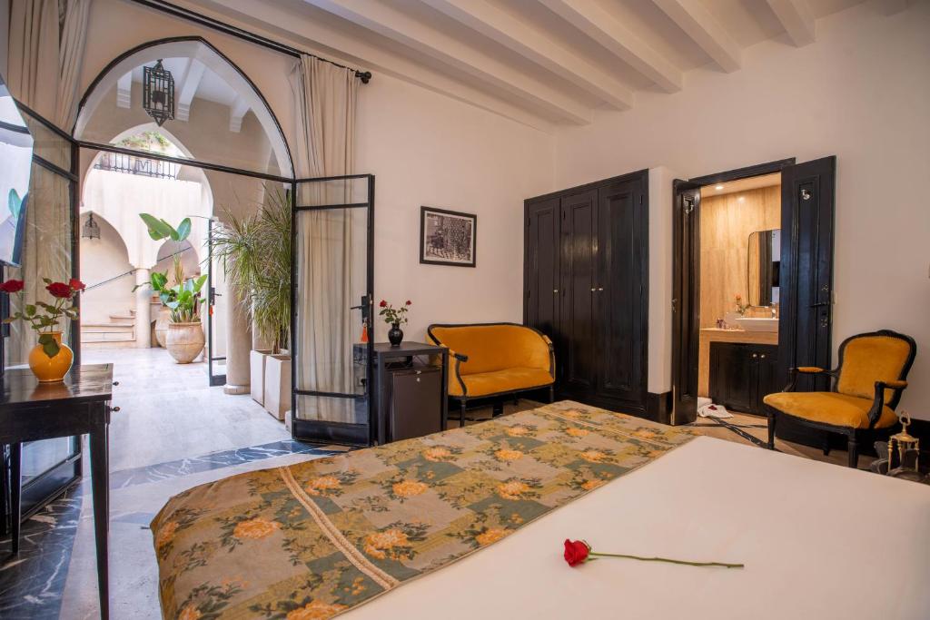 Postel nebo postele na pokoji v ubytování Riad & Spa Azzouz
