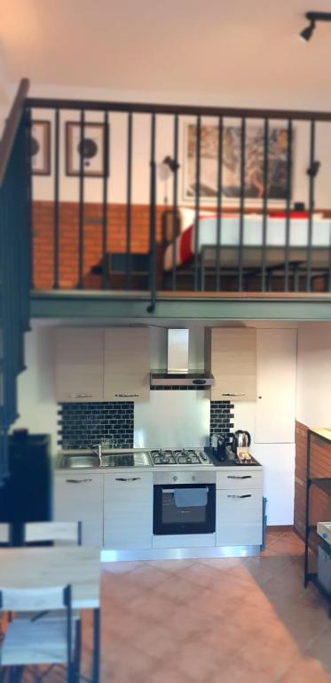 A cozinha ou kitchenette de Volt76 - Como lake apartment