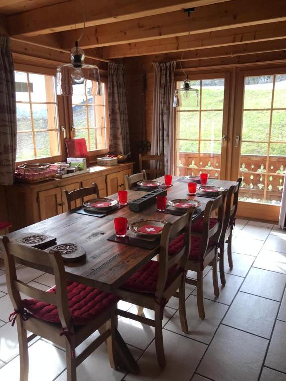Fotografie z fotogalerie ubytování Chalet Casteol v destinaci Champoussin