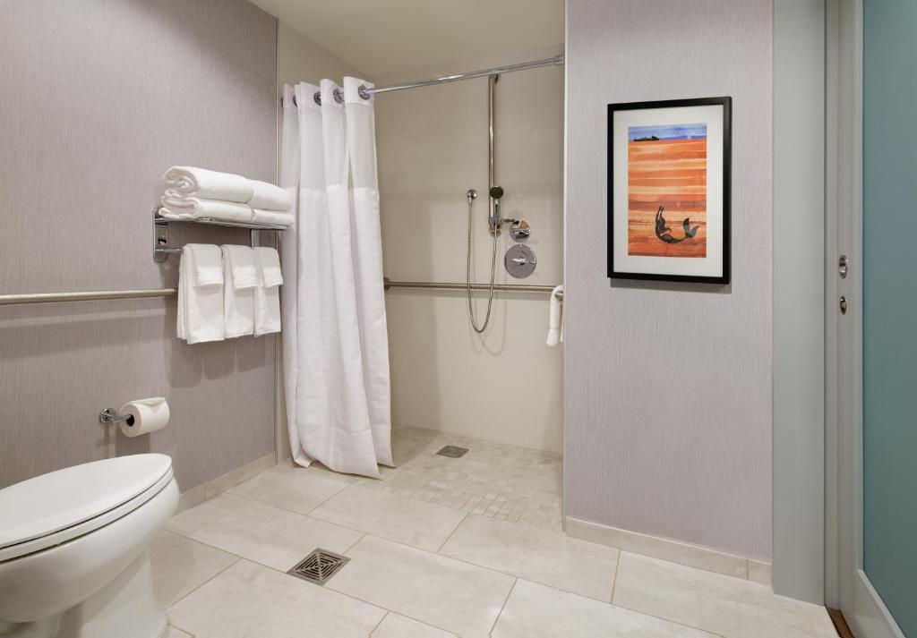 Hyatt Place Boston/Seaport District - 