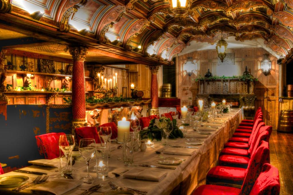 Restaurace v ubytování Belleek Castle, Ballina