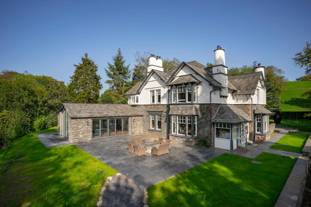 Majority of Luxury Edwardian villa Lake Views, BownessonWindermere