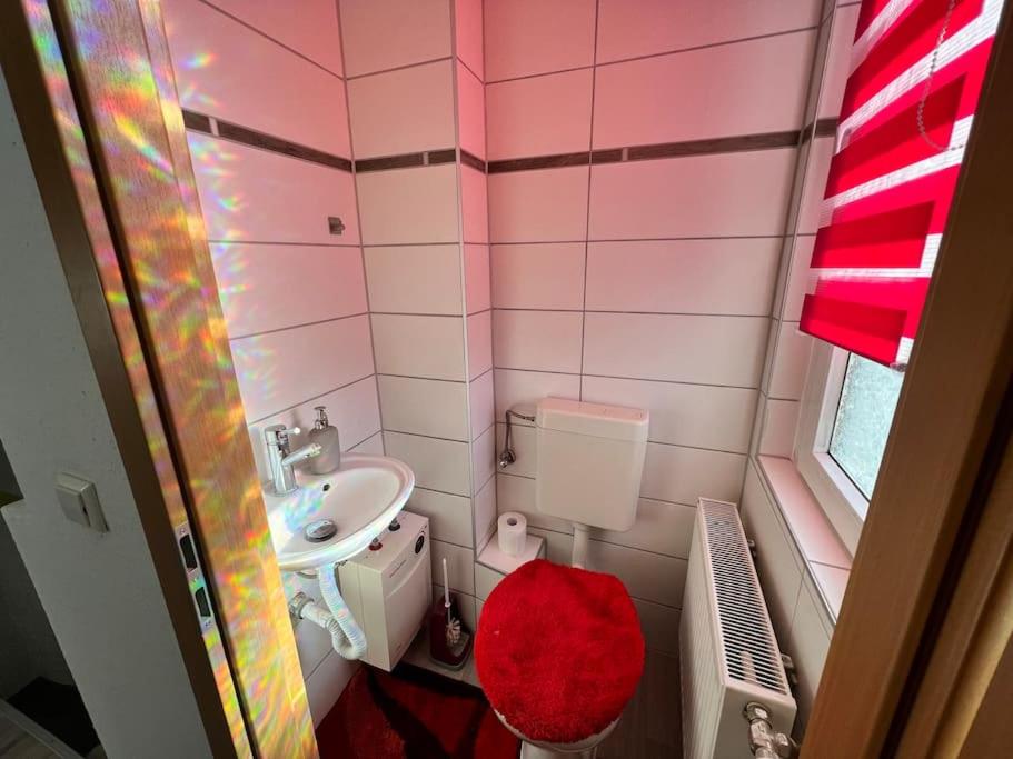Koupelna v ubytování Gemütliches Reihenhaus mit Terrasse