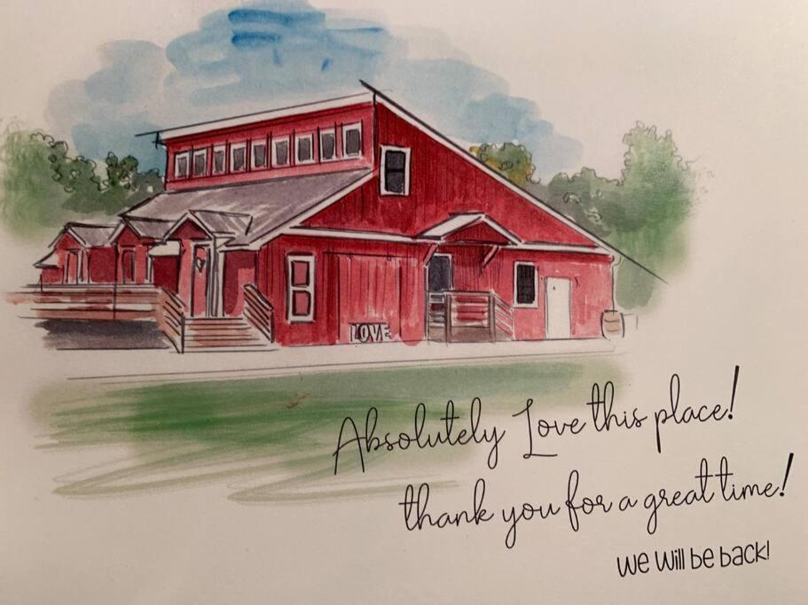 Corn Crib Cottage Barn and Villa at Hope Glen Farm, Cottage Grove
