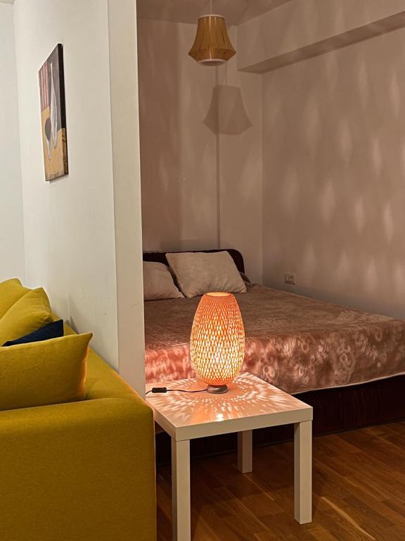 Postel nebo postele na pokoji v ubytování Modern Rajcikk Apartment nearby downtown & Vardar river