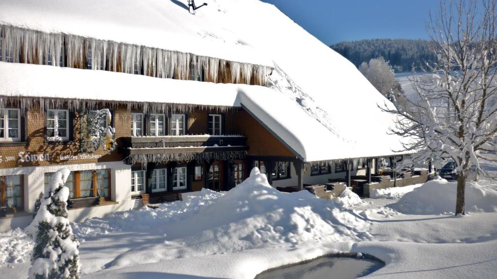 Hotel Zum Löwen - Unteres Wirtshaus v zimě