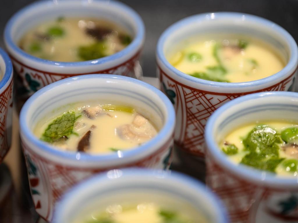 ホテルの敷地内または近くでの食事または食べ物