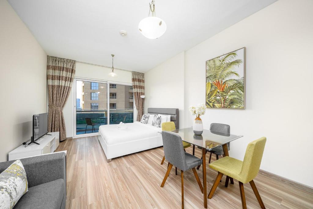 ALH Vacay Modern Studio in IMPZ Lago Vista C, Dubái (precios