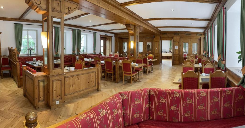 Posezení v ubytování Hotel Gasthof Stift