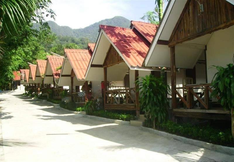Nespecifikovaný výhled na hory nebo výhled na hory při pohledu z hotelu