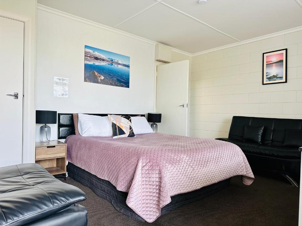 Postel nebo postele na pokoji v ubytování A1 Kaikoura Motel & Apartment