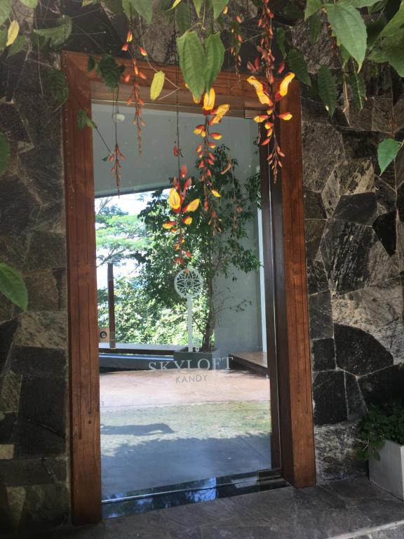 Zahrada ubytování Hostel by kandy Skyloft