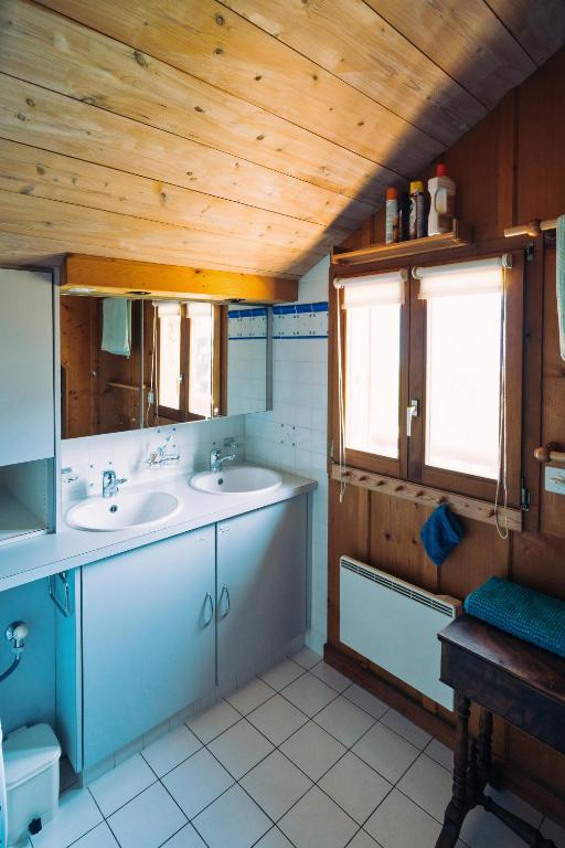 Fotografie z fotogalerie ubytování Chalet les Mésanges - Salvan v destinaci Salvan