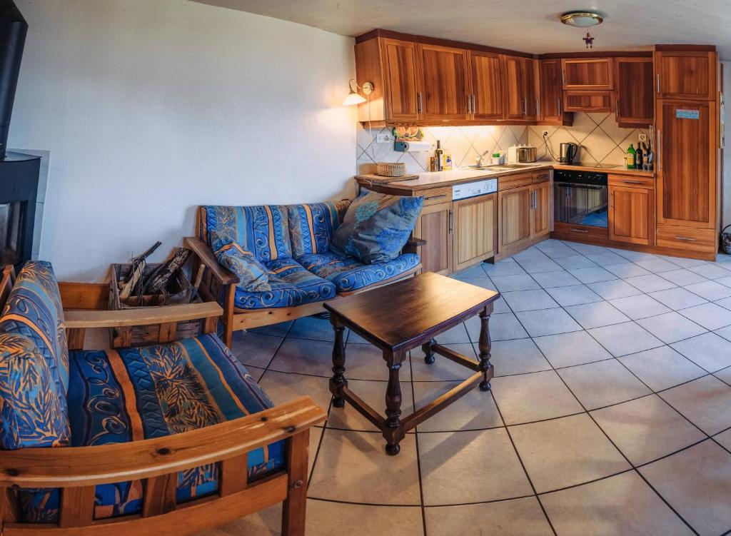 Kuchyň nebo kuchyňský kout v ubytování Chalet les Mésanges - Salvan