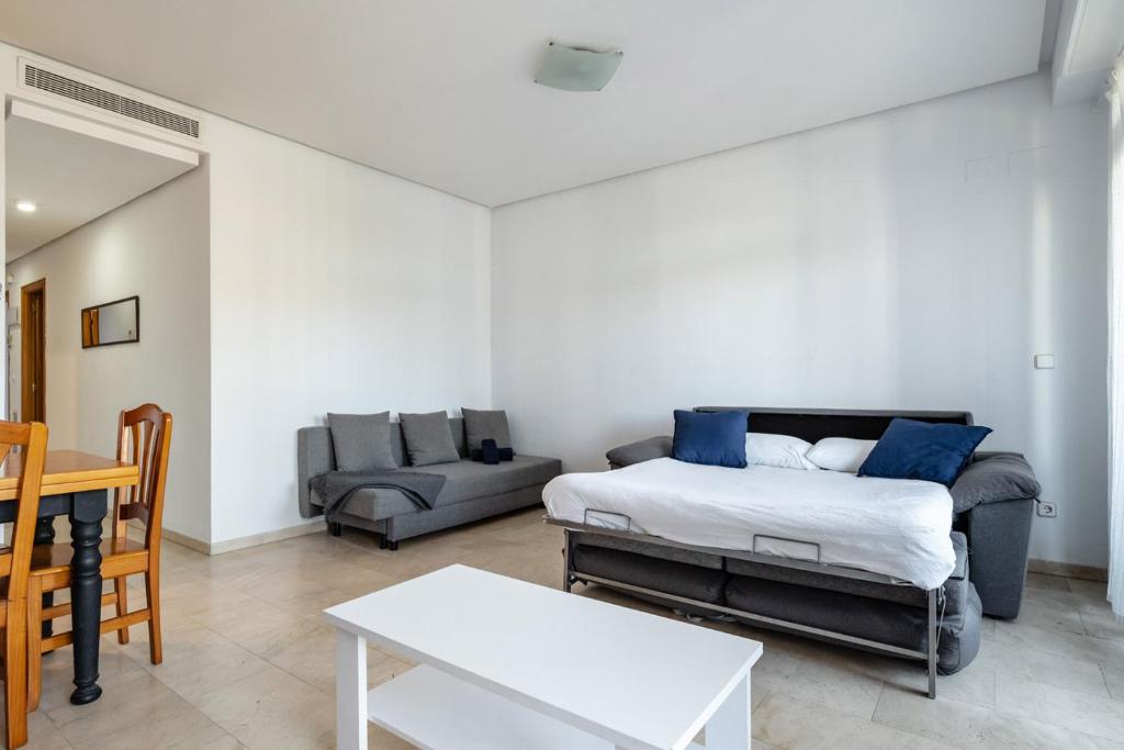 SWEET MEDITERRANEAN SUITES - BEACH, Valencia – Updated 2023 ...