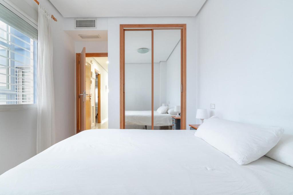 SWEET MEDITERRANEAN SUITES - BEACH, Valencia – Updated 2023 ...
