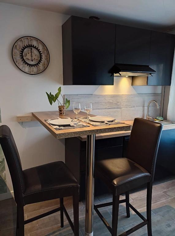 L'escale Niortaise - Centre-ville - 10mn Gare - WIFI - Netflix - 2