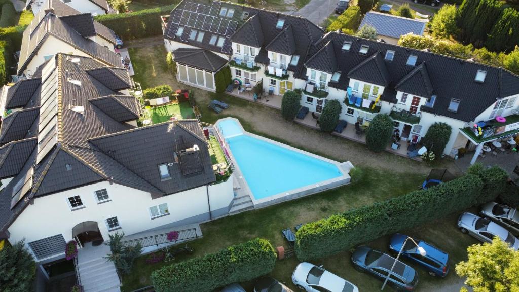 Πισίνα στο ή κοντά στο EUROPA APARTAMENTY