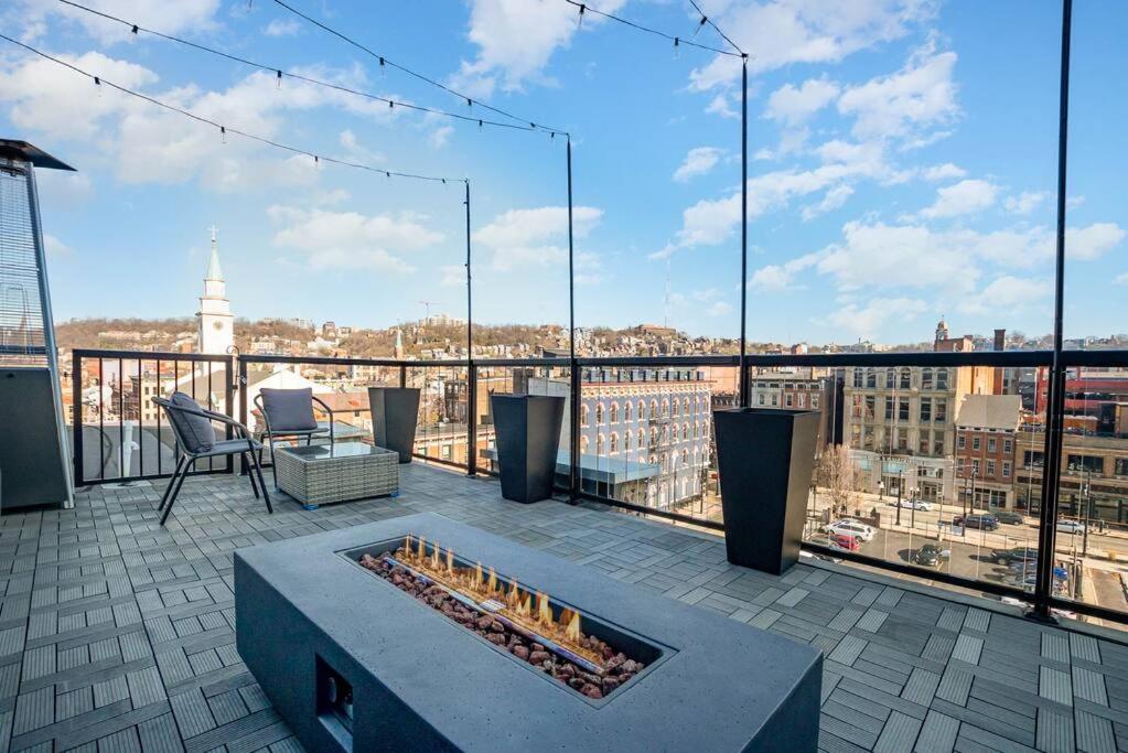Curated visual reference: Picture Idea: The Penthouse Heart Of Otr W Rooftop Terrace Cincinnati Preços