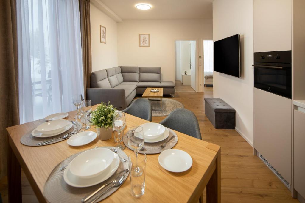 A television and/or entertainment centre at Apartmán Holia, Kubínska Hoľa