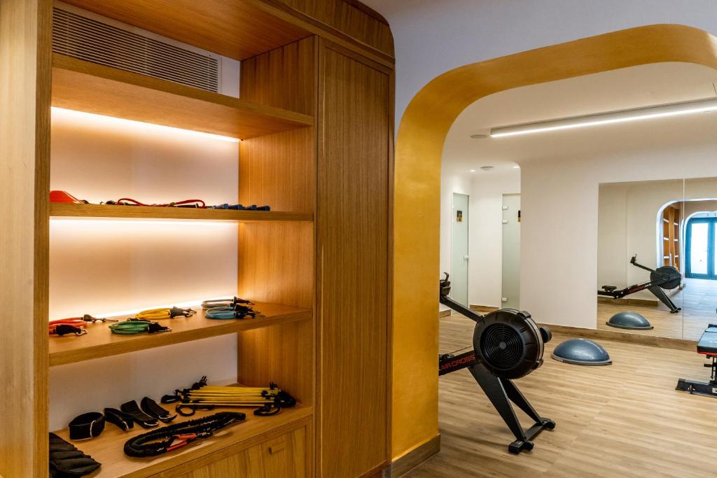 Centrum fitness w obiekcie Cresanto Luxury Suites