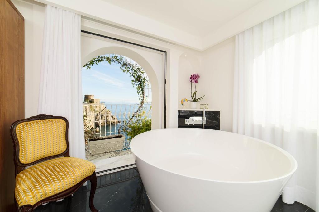 Palazzo Don Salvatore - Deluxe Double Room With Sea View