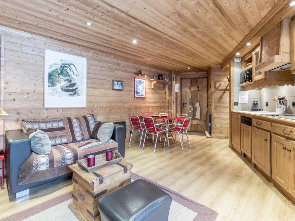 พื้นที่นั่งเล่นของ Appartement Val-d'Isère, 2 pièces, 4 personnes - FR-1-694-80