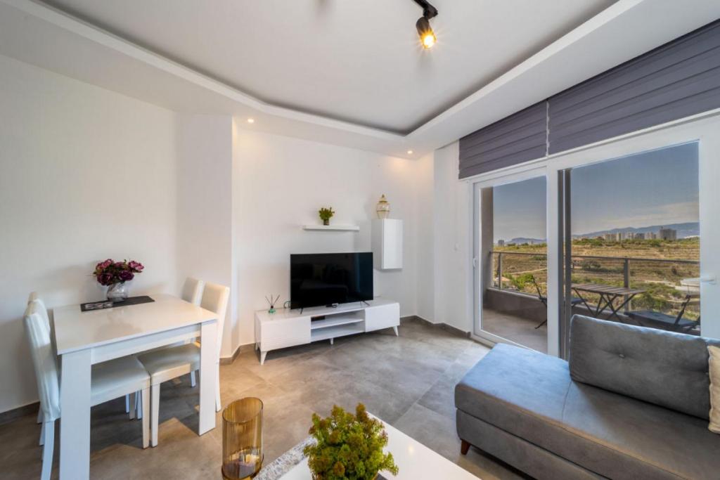 Lovely Flat with Shared Pool and Balcony in Alanya - Housity