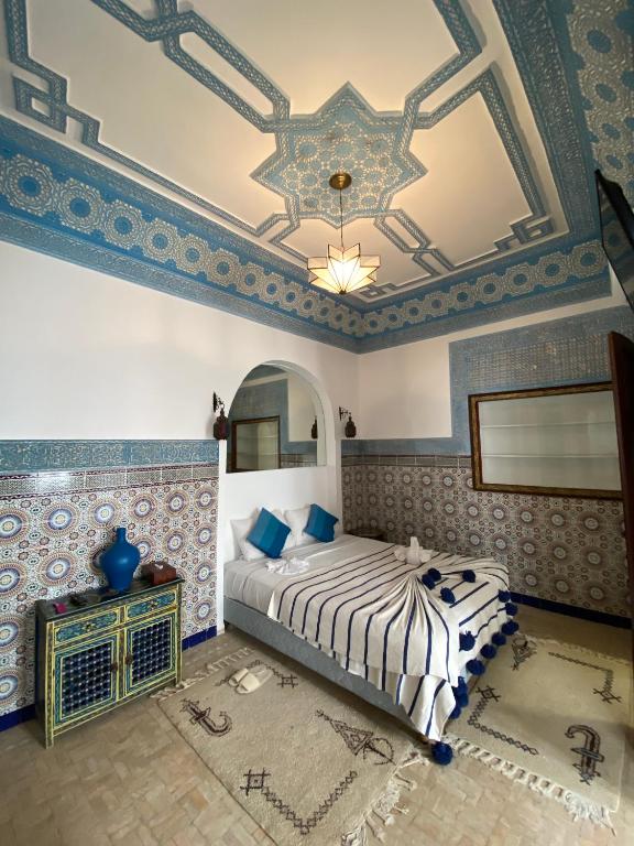 Postel nebo postele na pokoji v ubytování Riad Alma Mouassine