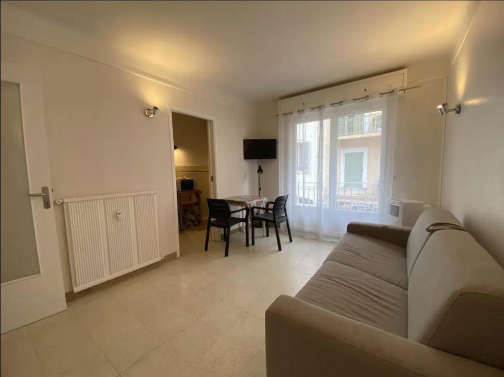 Posedenie v ubytovaní C048 Studio Spacieux proche Plages et Palais